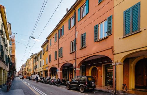 Historic Center Apartamento | Attic In Historical Center Bologna