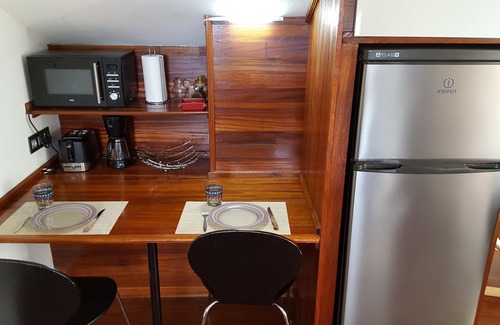 Castro Urdiales Apartamento | Atico-Loft con Jaccuzi en playa Sonabia. Fantásticas vistas al mar y al monte
