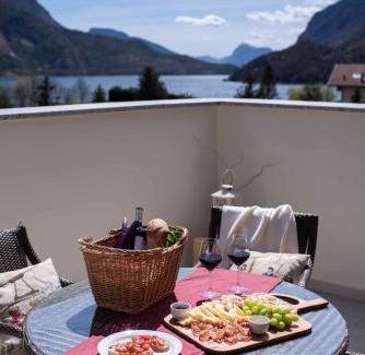 Molveno Apartamento | Attico con vista sul lago e montagne a Molveno