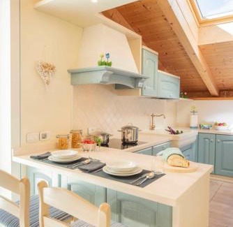 Molveno Apartamento | Attico con vista sul lago e montagne a Molveno