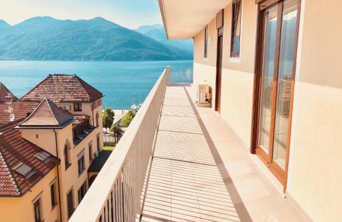 Luino Apartamento | Attico Palazzo di Vetro