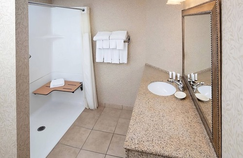 Kalispell Hotel | Attractions Nearby! Free Parking, Indoor Pool, Near Hockaday Museum of Art!