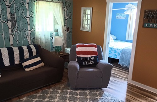 Edinboro Cabaña | Attractive 3 bedroom cottage only 1 1 /2 blocks to Edinboro Lake and Playground.