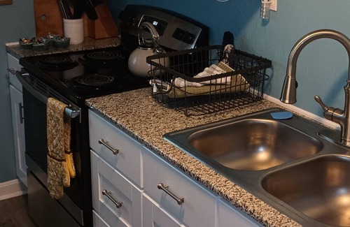 Edinboro Cabaña | Attractive 3 bedroom cottage only 1 1 /2 blocks to Edinboro Lake and Playground.