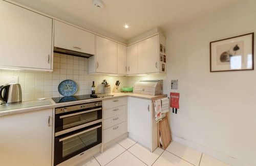 Laverton Cabaña | Attractive and stylish Cotswold cottage with wonderful rural views - Pear Tree Cottage, Cherington