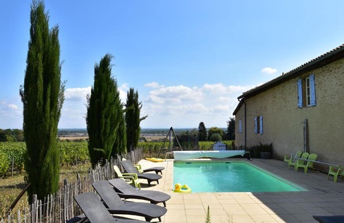 Chaintre Casa | Attractive Mansion in Vinzelles with Swimming Pool