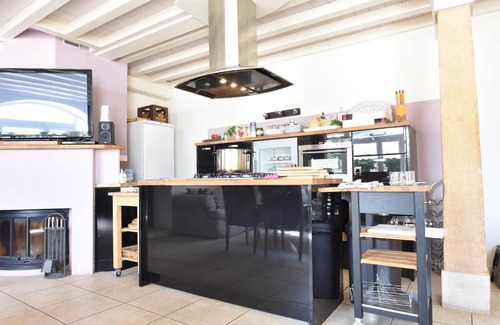 Chaintre Casa | Attractive Mansion in Vinzelles with Swimming Pool