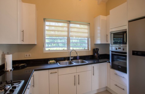 Willemstad Casa | Attractive villa in Jalousie resort with garden and pool communal