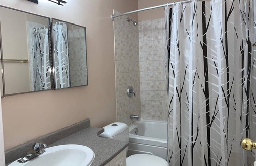 Fort McMurray Casa | ATTWOOD: 1 habitación, espacio T1