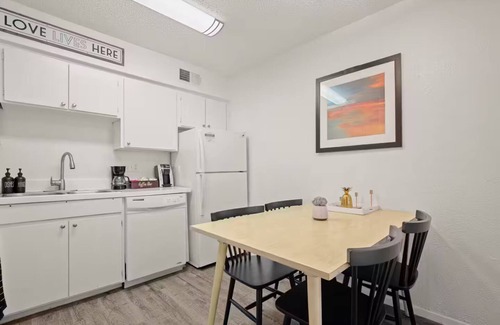 Hyde Park Apartamento | ATX Casa Vida BnB ~ Near North Loop & UT