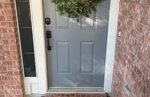 Milwood Casa | ATX Getaway! Pet Friendly-- Large Deck & Luxury Bath