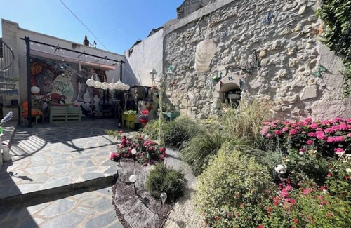 Saint-Aignan Apartamento | Atypical attic studio with exterior