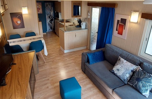 Mejannes-le-Clap Casa | Atypical country cottage-style mobile home, quiet, restful and bucolic