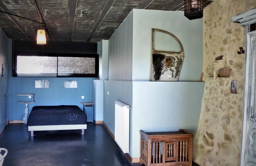 Roynac Cama Y Desayuno | Atypical house with 6 bedrooms and 5 bathrooms near the Saou forest