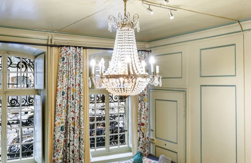 Fribourg Apartamento | Atypical room in Fribourg's old town
