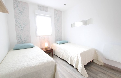 Carentan Apartamento | Vrbo Property