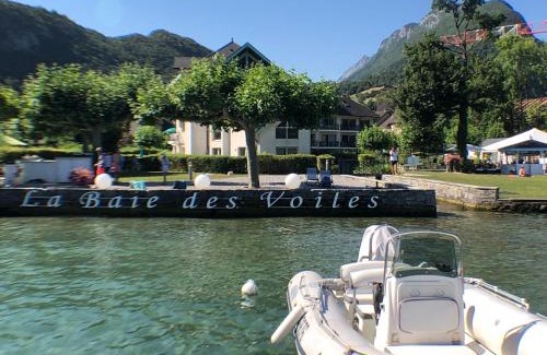 Duingt Apartamento | Au bord du lac d’Annecy, logement type Loft, dans résidence avec plage et ponton privée