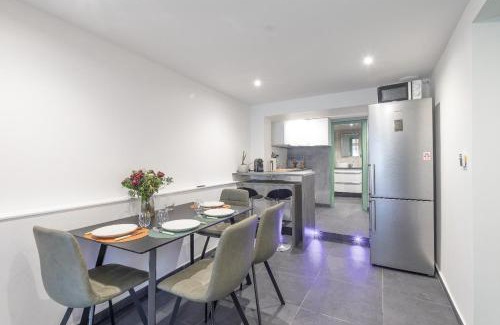 La Roche-sur-Foron Apartamento | "Au cœur des Alpes 1" terrasse et parking privé