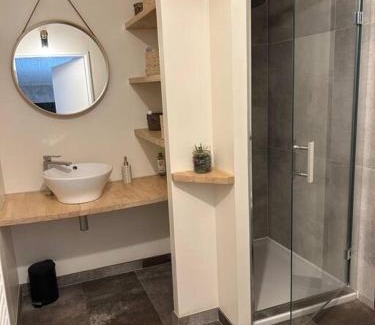 Saint-Germain-du-Salembre Apartamento | Au cœur des bois
