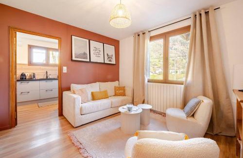 Taninges Apartamento | Au centre cosy et neuf proche station ski parking terasse