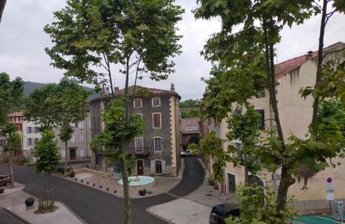 Chalabre Apartamento | Au coeur de Chalabre, bastide médiévale, près du lac de Montbel
