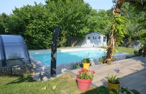 Monteaux Chalet De Esquí | Au Coeur du Bien-Etre, chalet avec piscine chauffée et couverte, SPA, sauna, massages