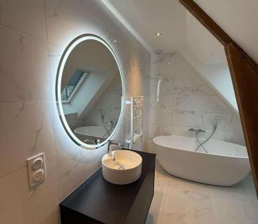 Huelgoat Apartamento | Au coeur du chaos