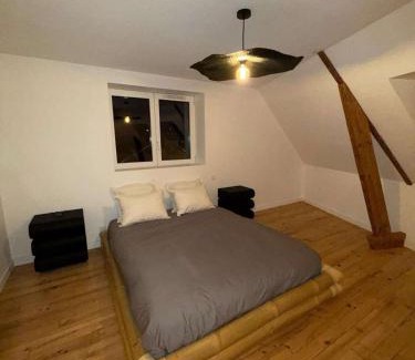 Huelgoat Apartamento | Au coeur du chaos