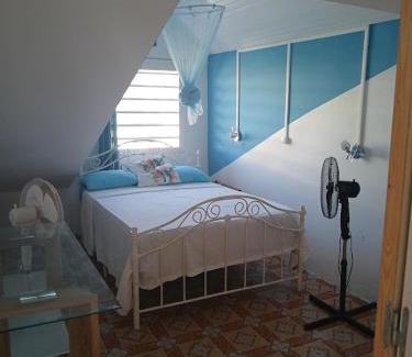 Grand-Bourg Casa | Au D LOCATION