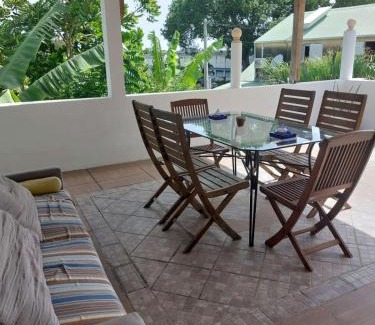 Grand-Bourg Casa | Au D LOCATION