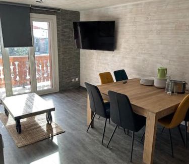 Les Deux Alpes Apartamento | Au Myosotis, cosy au pied des pistes avec vue et cœur de station