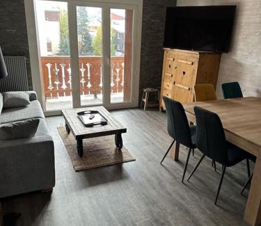 Les Deux Alpes Apartamento | Au Myosotis, cosy au pied des pistes avec vue et cœur de station