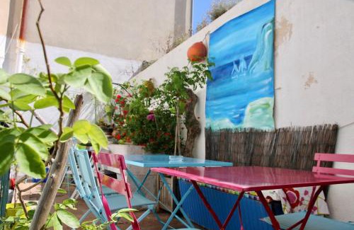 Cassis Hostal | Au Petit chez Soi