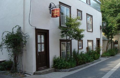 Vieux-Quebec-Cap-Blanc-colline Parlementaire Hotel | Au Petit Hôtel