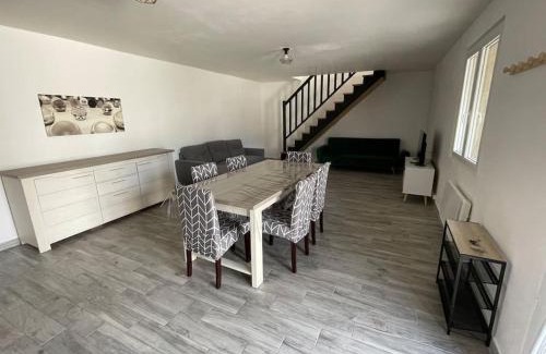 Cornillon-Confoux Apartamento | Au petit Olivier, Appartement avec jardin et piscine