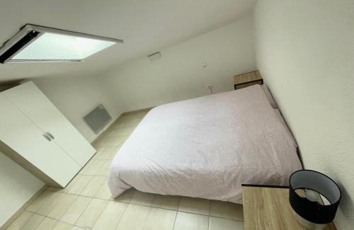 Cornillon-Confoux Apartamento | Au petit Olivier, Appartement avec jardin et piscine