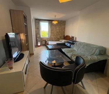 Ales Apartamento | Au pied de l'ermitage