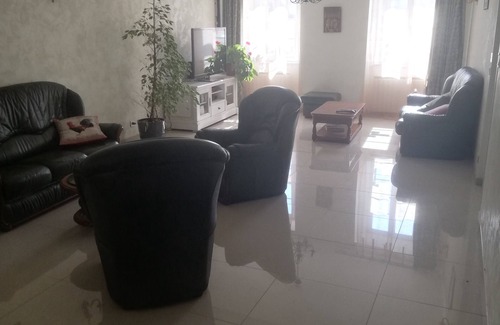 Lourdes Casa | Au Pied Du Chateau