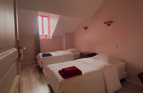 Lourdes Casa | Au Pied Du Chateau