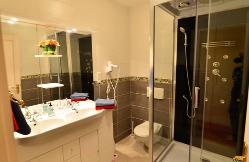 Lourdes Casa | Au Pied Du Chateau