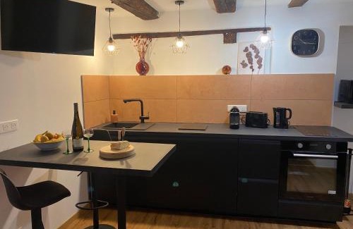 Selestat Apartamento | Au Refuge des amoureux avec baignoire Balnéo 2 personnes