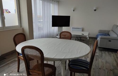 Le Treport Apartamento | Au repos des baigneurs, appartement rez-de-chaussée, WIFI