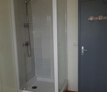 11th Arrondissement Hotel | Au Royal Mad