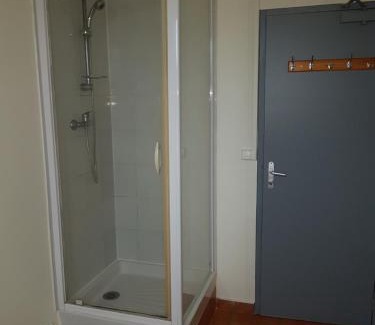 11th Arrondissement Hotel | Au Royal Mad