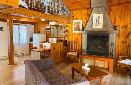 Sainte-Adele Hotel | Auberge Alpine Inn