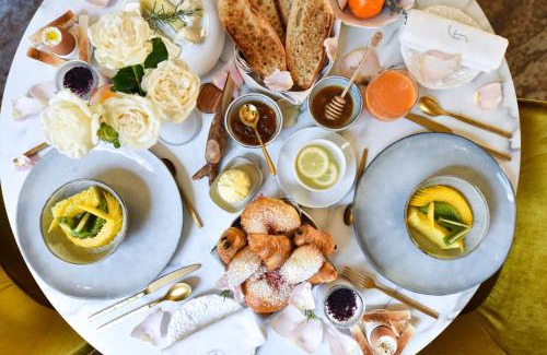 St.-Remy-de-Provence Hotel | Auberge De Saint-Rémy - Hôtel & Villa - Restaurant Gastronomique 2 Étoiles