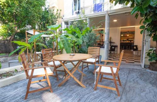 Jean-Medecin Hostal | Auberge de Jeunesse HI Nice Les Camélias