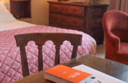 Noves Hotel | Auberge De Noves Domaine Du Deves