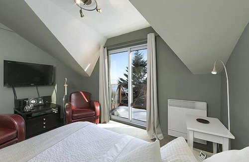 Cap-a-l'Aigle Cama Y Desayuno | Auberge des Eaux Vives