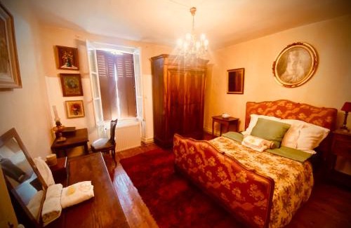 Anjouin Casa | Auberge du chant du coq